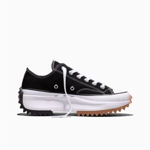 Converse Run Star Hike Ox platform sneakers in the Black/White/Gum colorway.